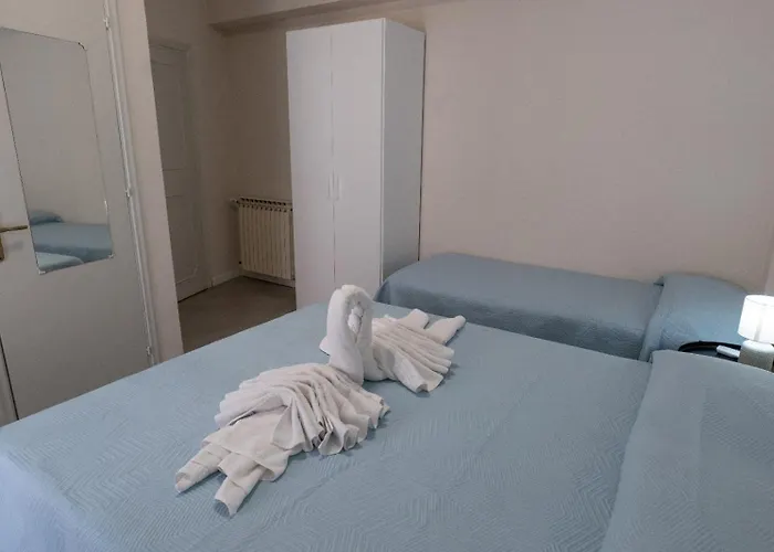 Umberto I לינה וארוחת בוקר *