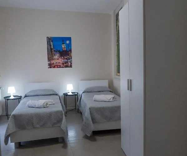 Umberto I לינה וארוחת בוקר